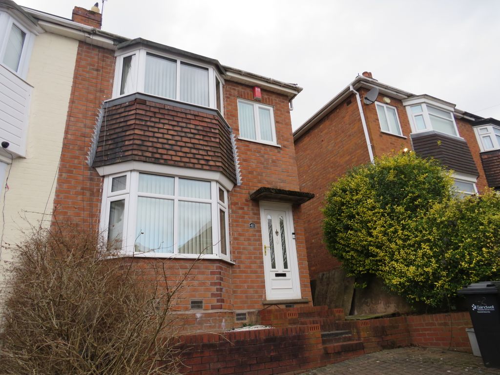 3 bed semidetached house to rent in Dovey Road, Tividale, Oldbury B69
