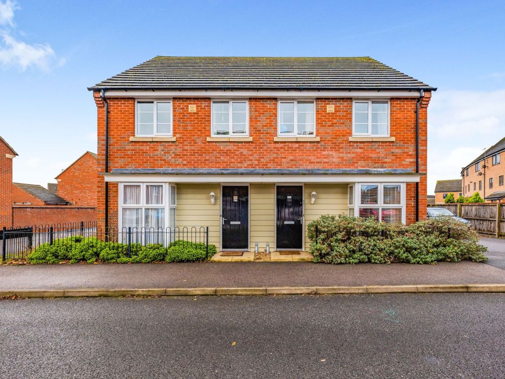 3 bed semidetached house for sale in Pintail Gardens, Hampton Vale PE7
