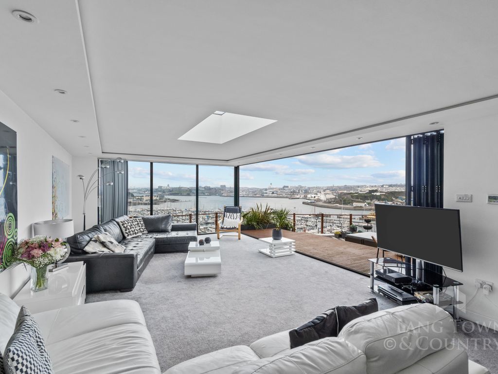 5 bed detached house for sale in Tapson Drive, Turnchapel, Plymouth PL9