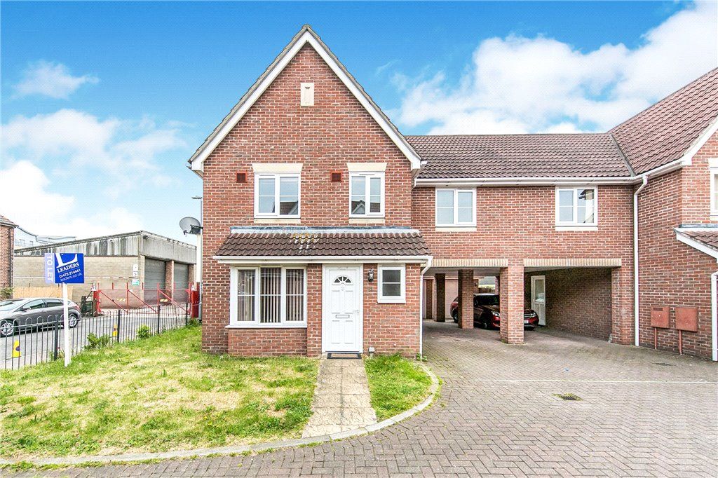 4 bed linkdetached house for sale in Tower Mill Road, Ipswich, Suffolk