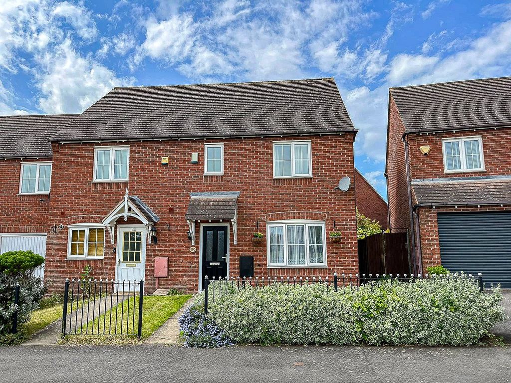 3 bed semidetached house for sale in Harvest Fields Way, Sutton