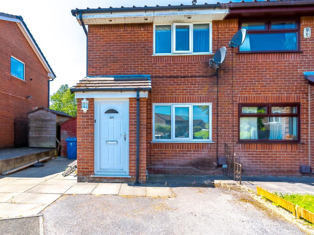 2 bed semidetached house for sale in Bullcote Green, Royton, Oldham