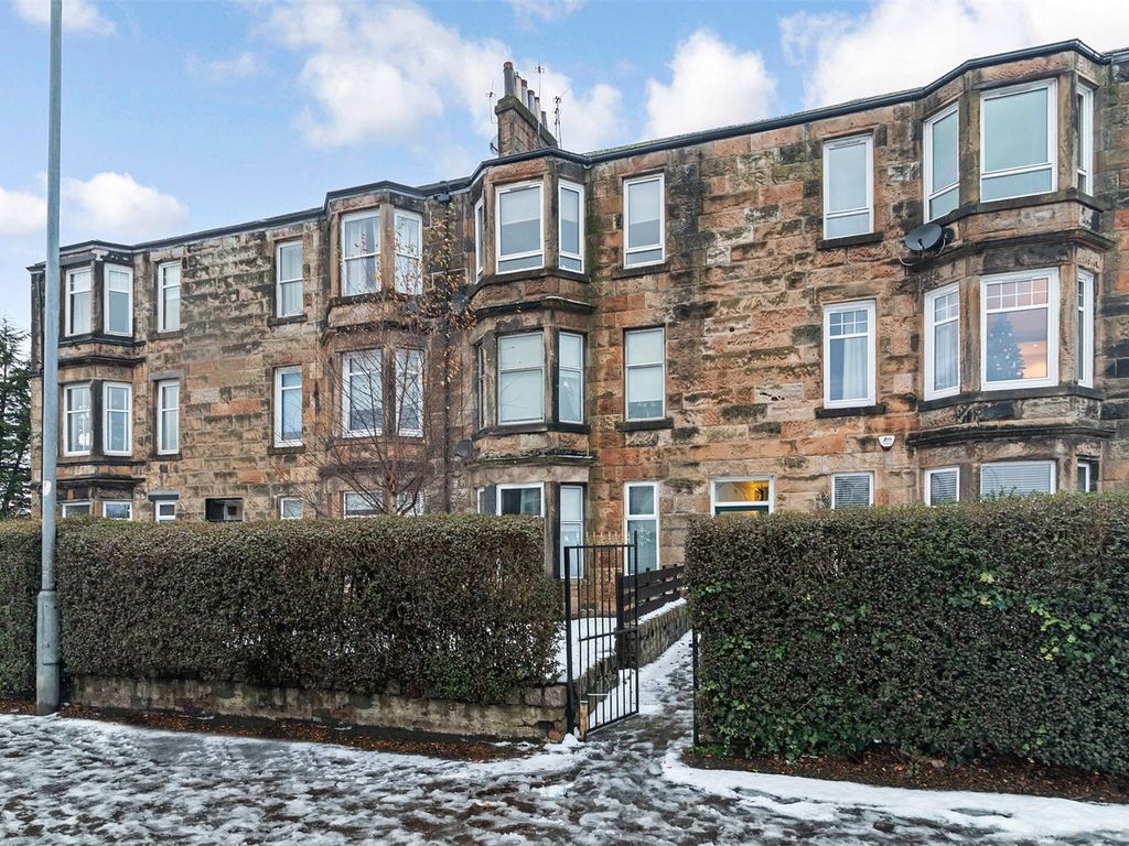 2 bed flat for sale in Auchinairn Road, Glasgow, East