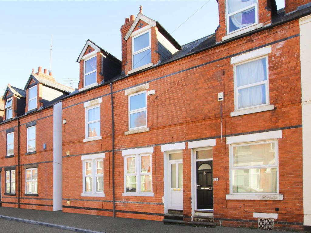 3 bed terraced house to rent in Exeter Road, Forest Fields