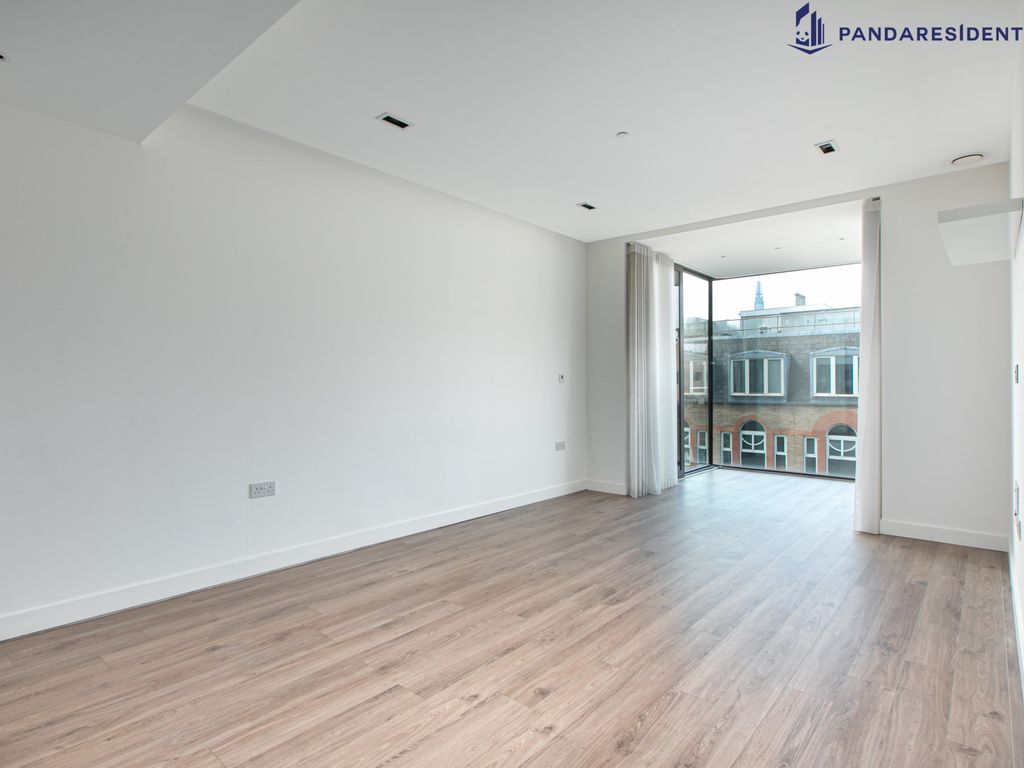 37 Leman St, London E1  