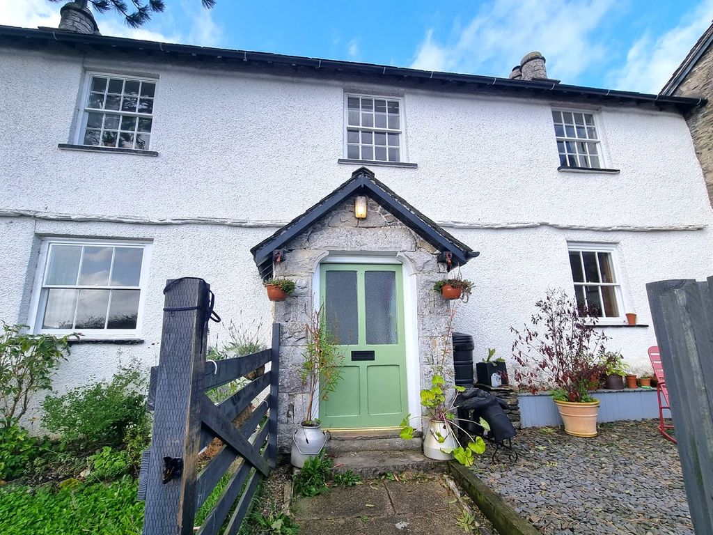 3 bed farmhouse for sale in Burneside, Kendal LA9, £475,000 Zoopla