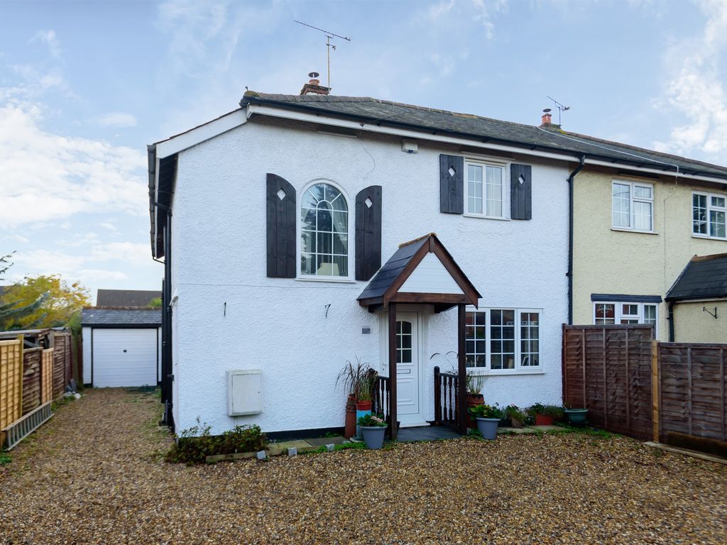 4 bed semidetached house for sale in Windsor Road, Bray, Maidenhead