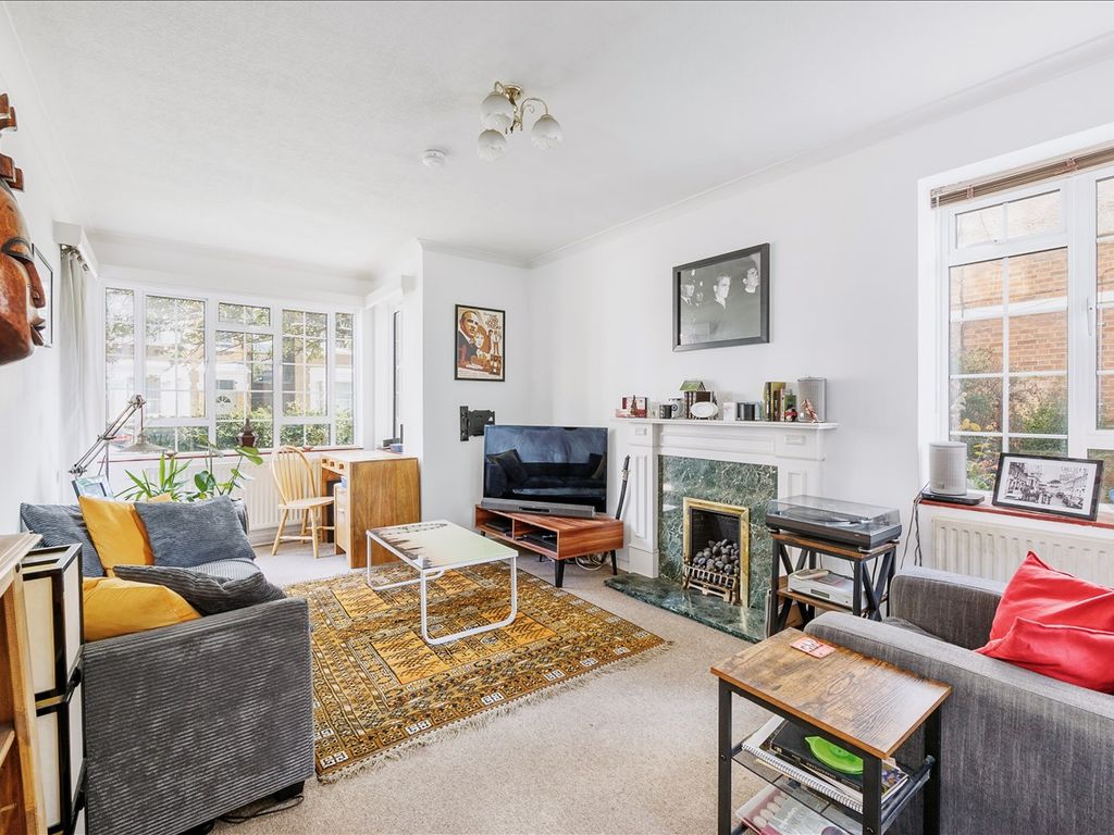 Linden Court, Frithville Gardens, Shepherd's Bush W12  