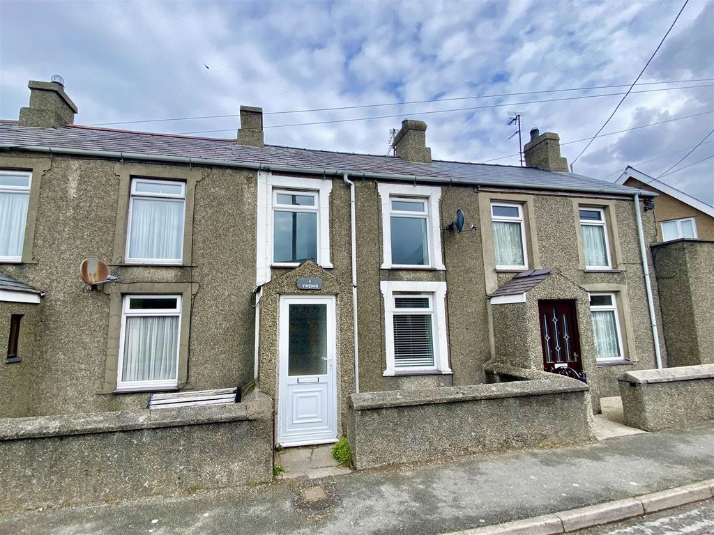 2 bed terraced house to rent in Lon Uchaf, Morfa Nefyn, Pwllheli LL53