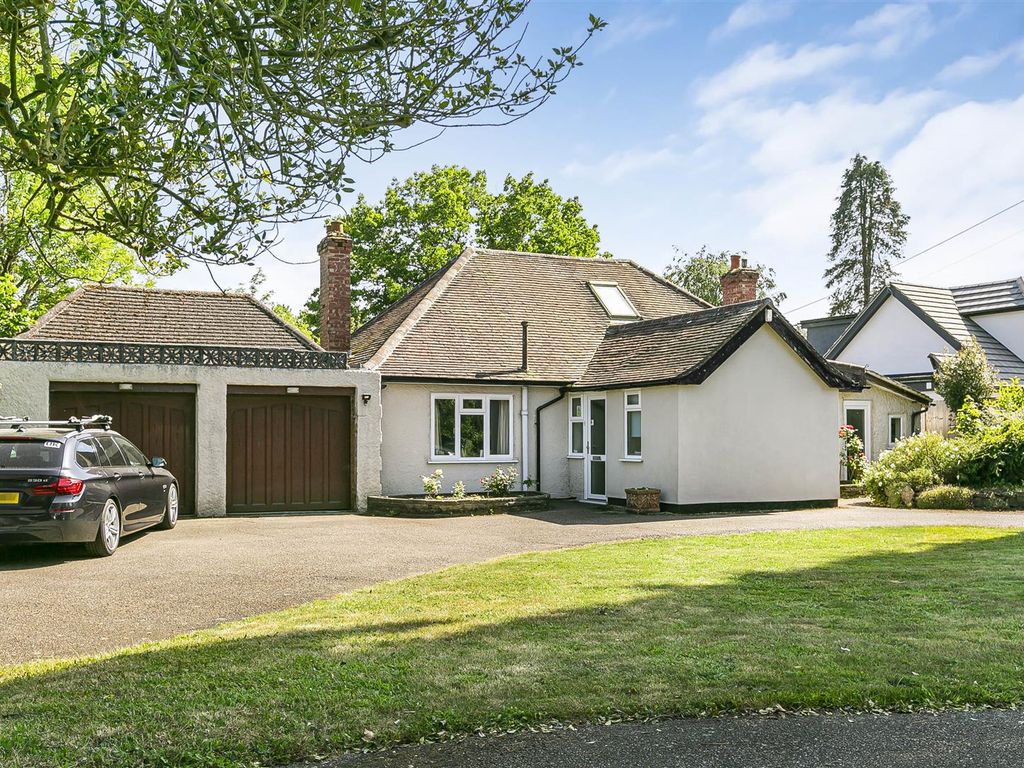 4 bed detached bungalow for sale in Westfield Road, Woking GU22 Zoopla