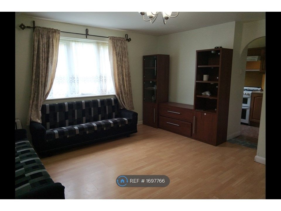 2 bed flat to rent in Goodmayes, Ilford IG3 Zoopla