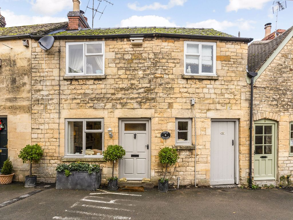 2 bed terraced house for sale in Bull Lane, GL54, £375,000