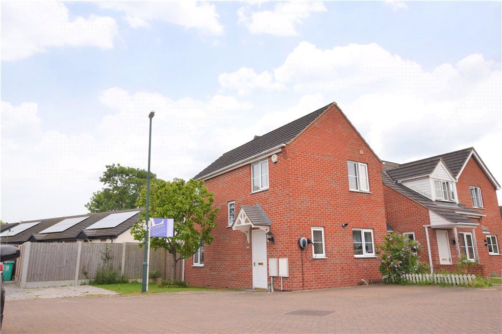 3 bed detached house for sale in Oakford Close, Nottingham