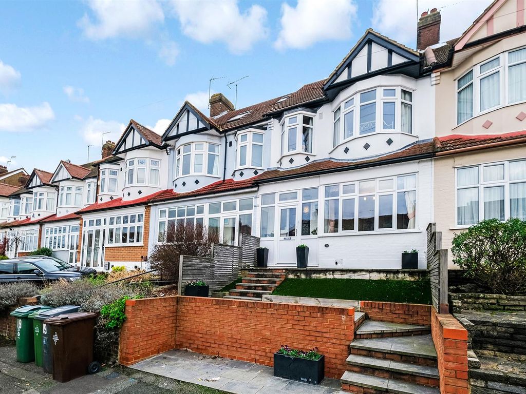 3 bed terraced house for sale in Denner Road, Chingford E4 Zoopla