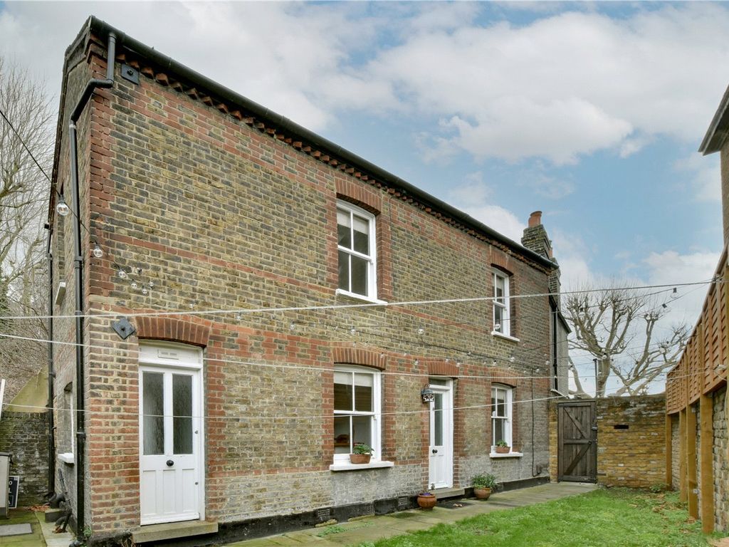 Ballast Quay, Greenwich, London SE10  