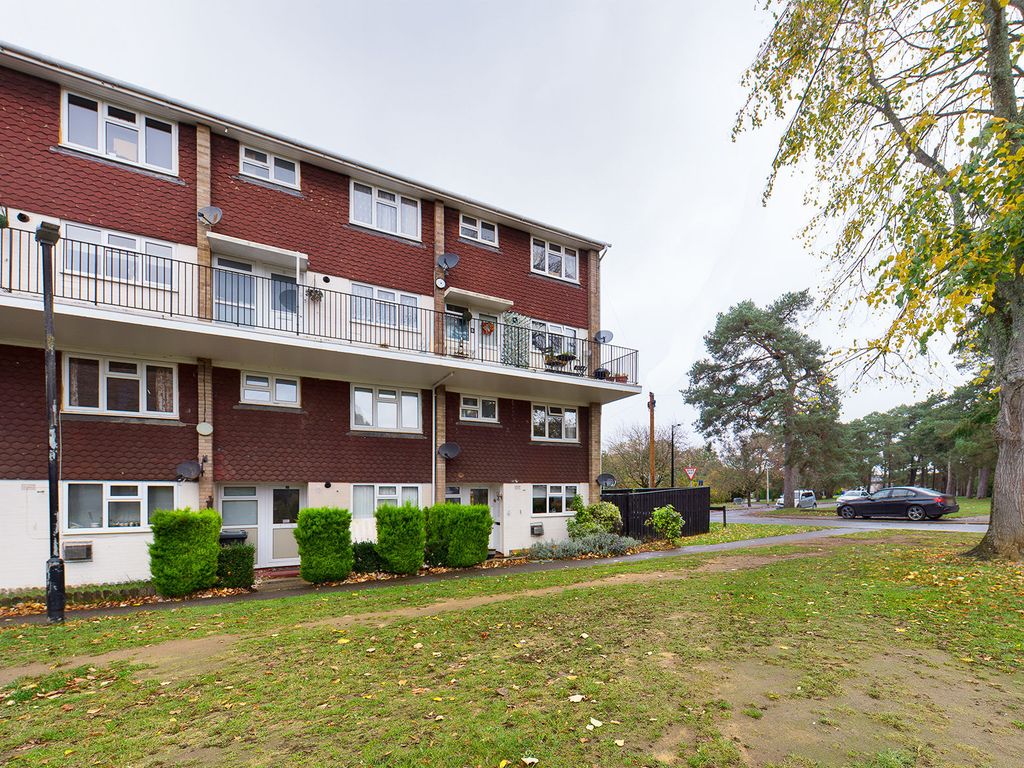 2 bed terraced house to rent in Kildare Close, Bordon, Hampshire GU35