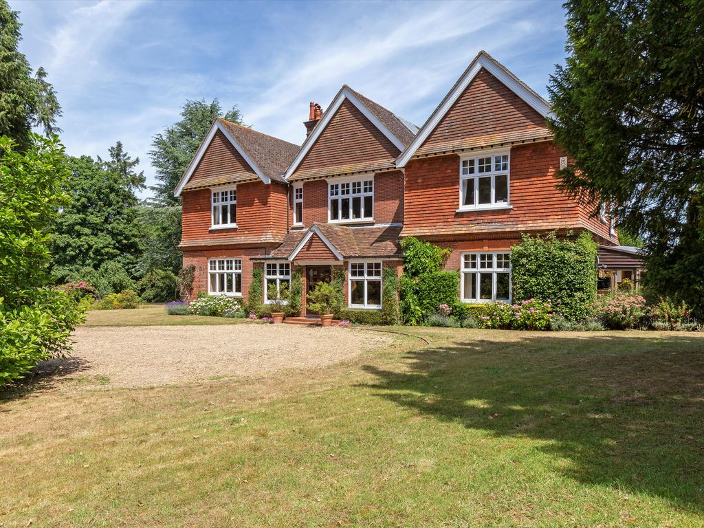 7 bed linkdetached house for sale in Witley, Godalming, Surrey GU8