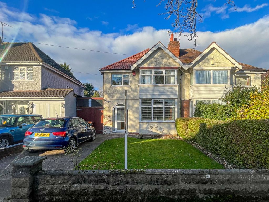 3 bed semidetached house for sale in High Street, Shirley, Solihull