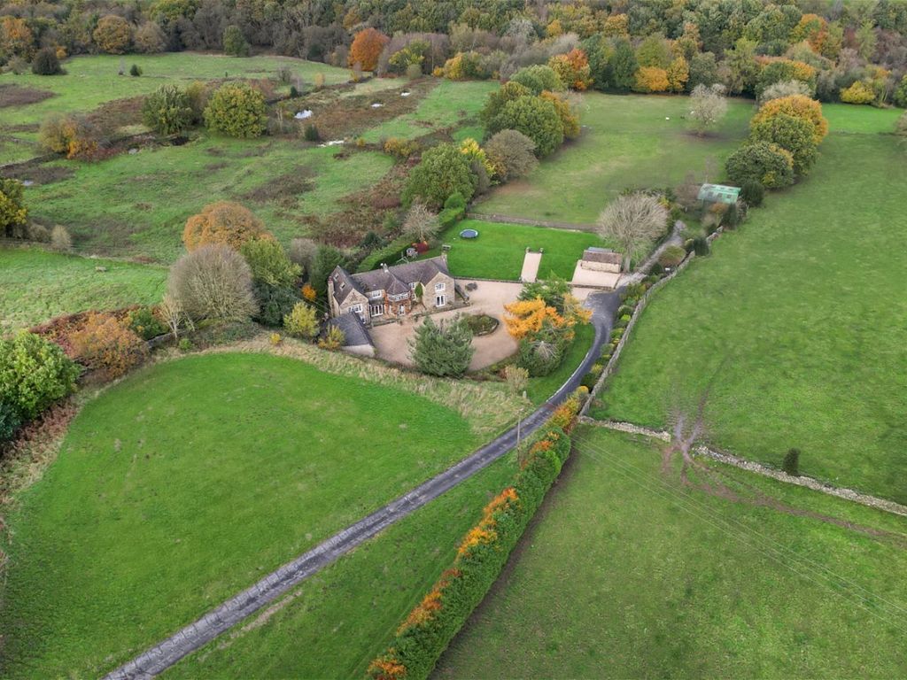 4 bed detached house for sale in Robridding Road, Ashover, Chesterfield