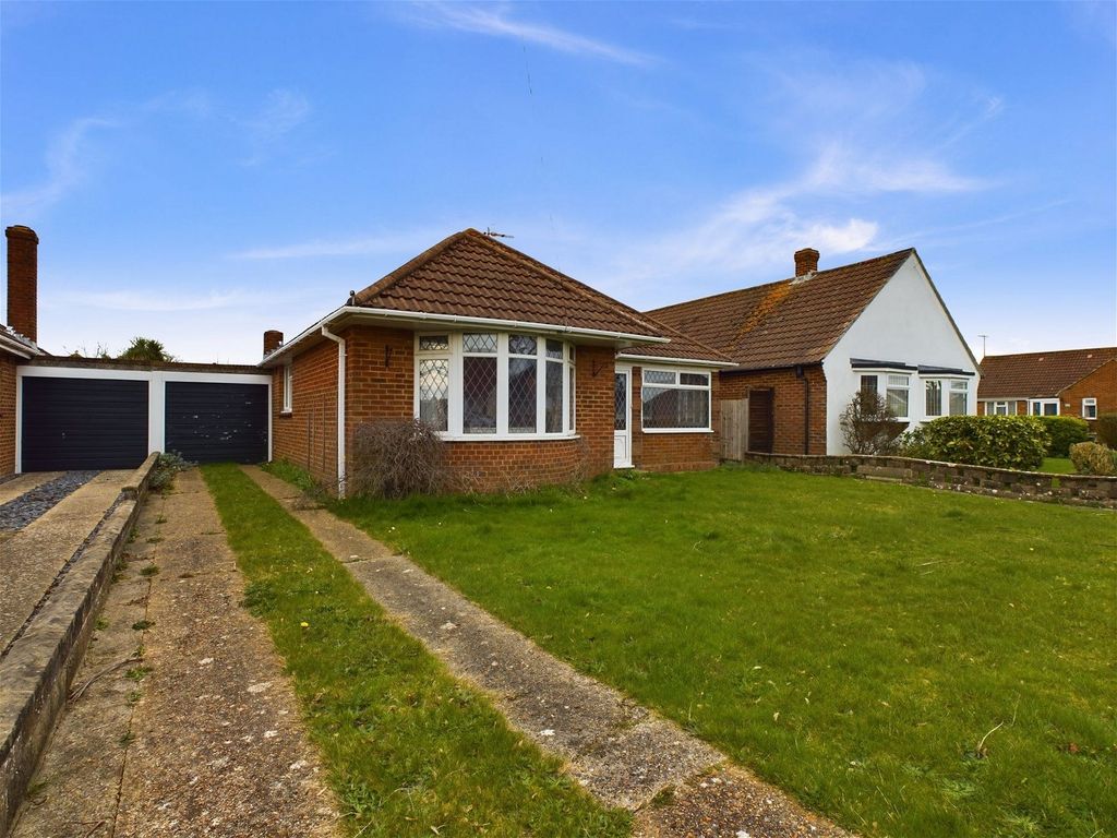 2 bed bungalow for sale in Strathmore Road, GoringBySea, Worthing