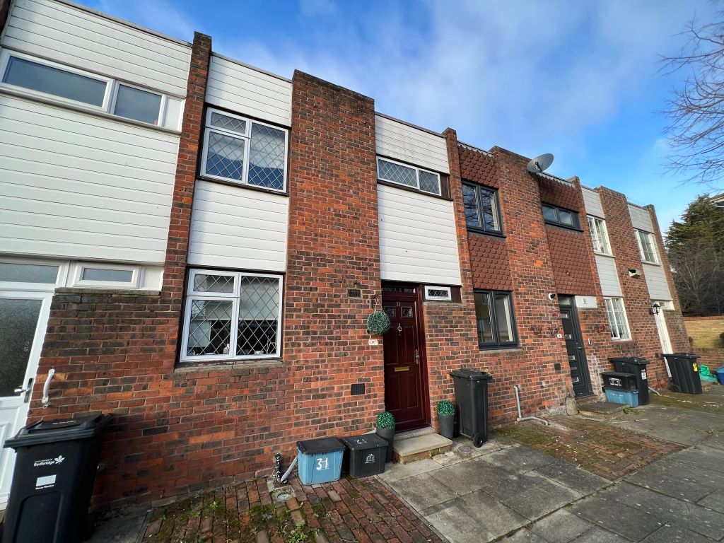 3 bed terraced house for sale in Kesteven Close, Hainault IG6 Zoopla