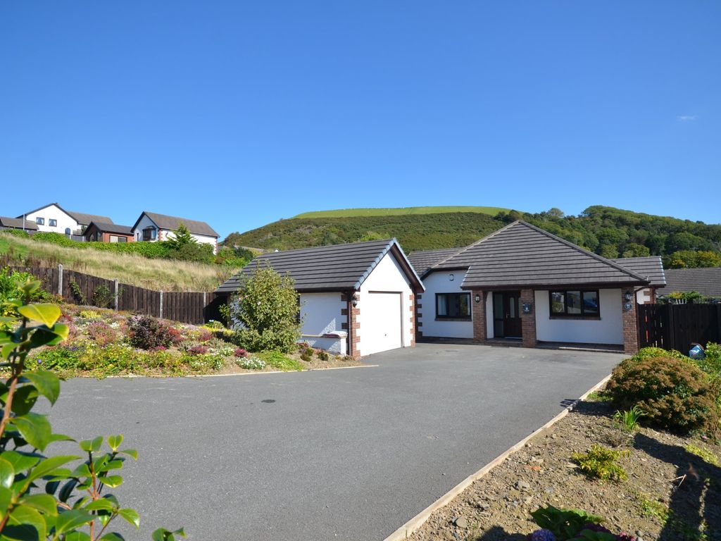 3 bed detached bungalow for sale in Bryn Eglur, Llanfarian, Aberystwyth