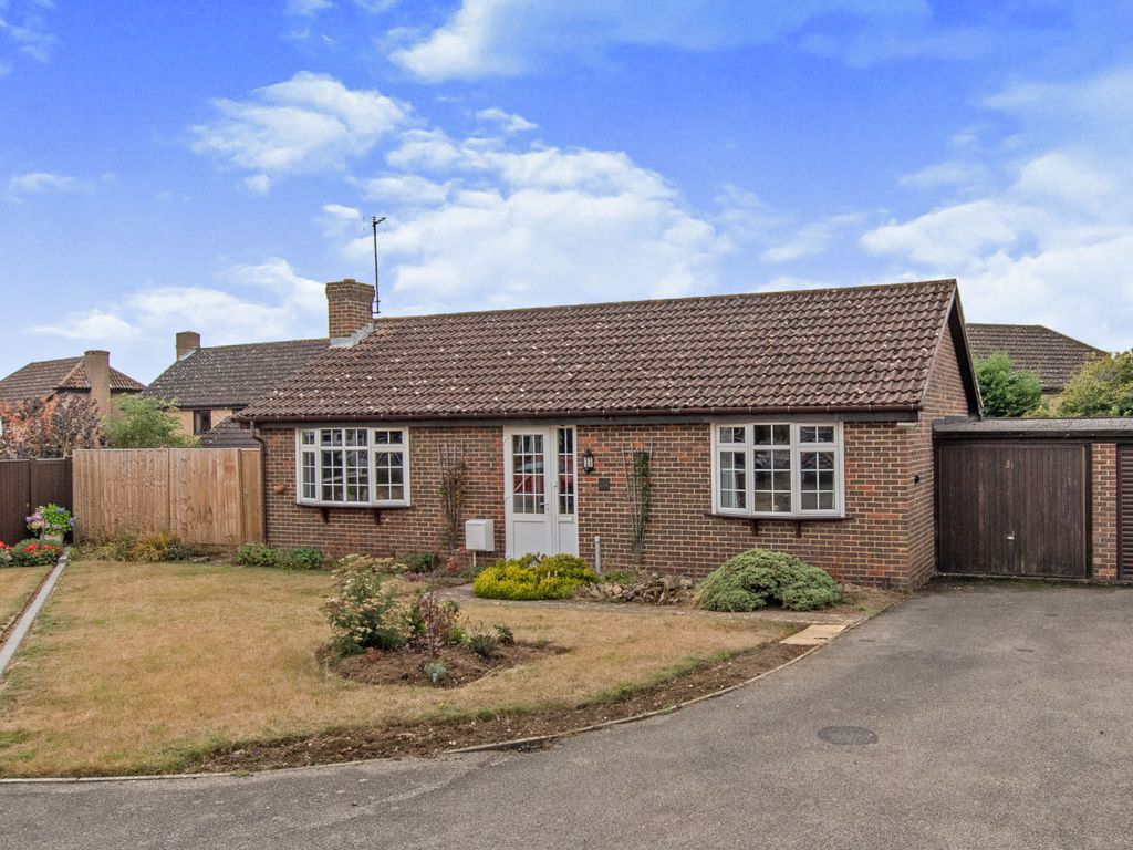 2 bed bungalow for sale in Wingrove Drive, Weavering, Maidstone ME14