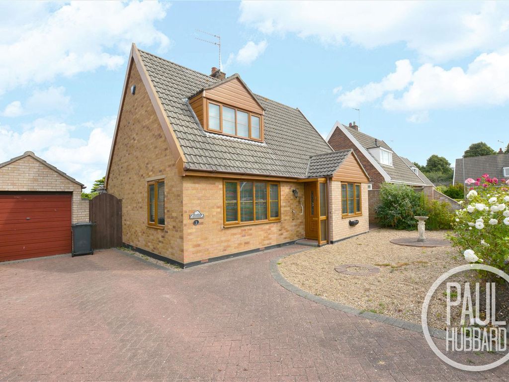 3 bed detached bungalow for sale in Annison Close, Pakefield, Suffolk