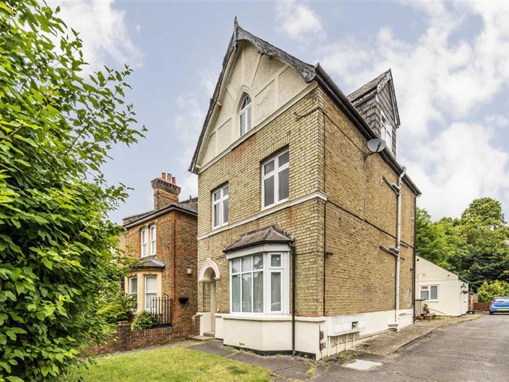 2 bed flat for sale in Cedars Road, Hampton Wick, Kingston Upon Thames