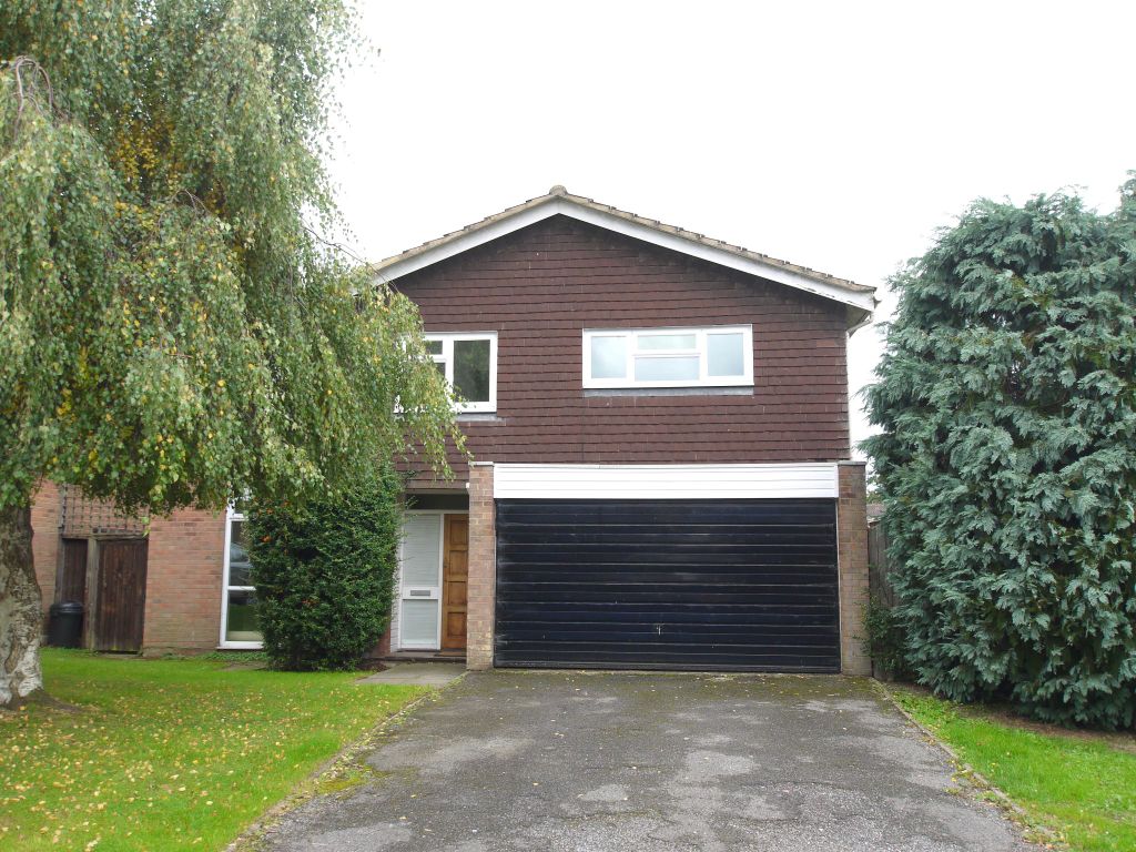 4 bed detached house for sale in Chesterfield Drive, Sevenoaks TN13