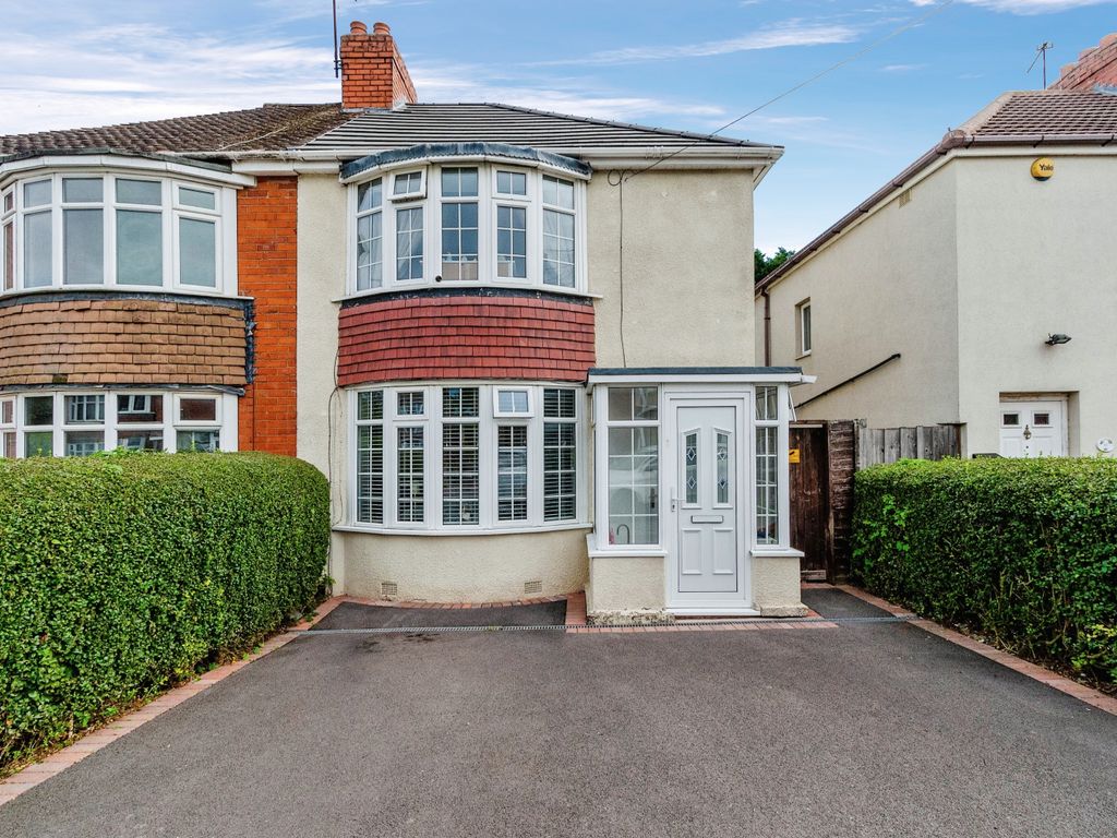 2 bed semidetached house for sale in Hilton Road, Wolverhampton WV4, £