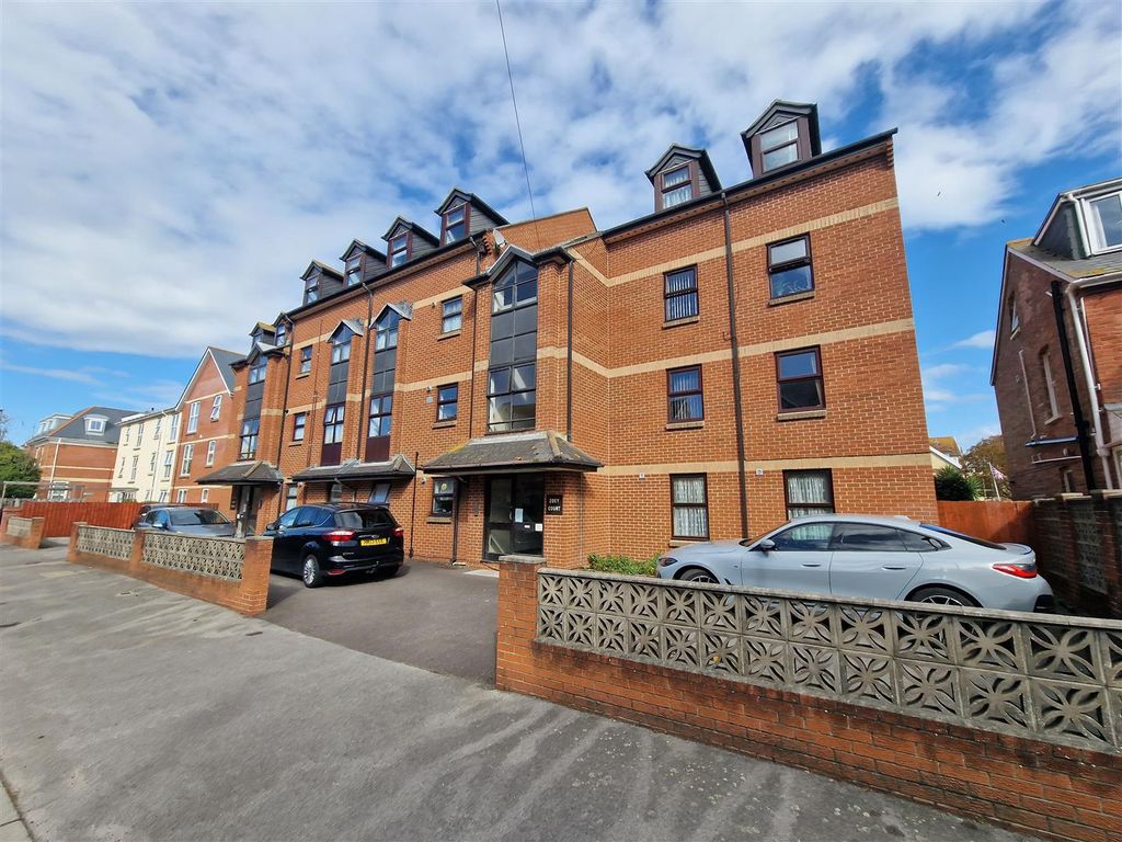 3 bed flat for sale in Zoey Court, Kirtleton Avenue, Weymouth DT4, £