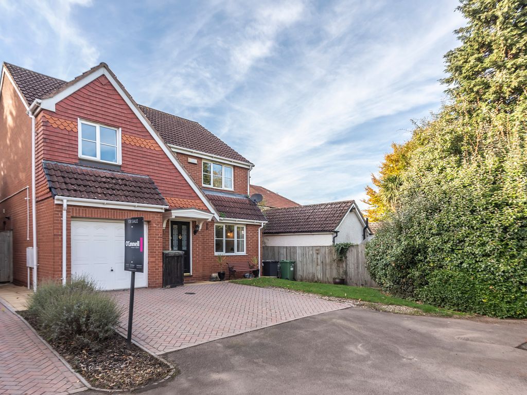 4 bed detached house for sale in Greville Close, Off Sandhurst Road