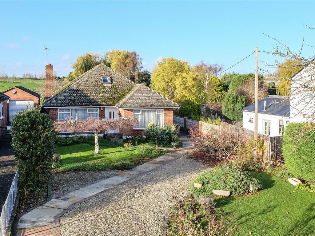 4 bed bungalow for sale in Gore Green Road, Higham, Rochester, Kent ME3