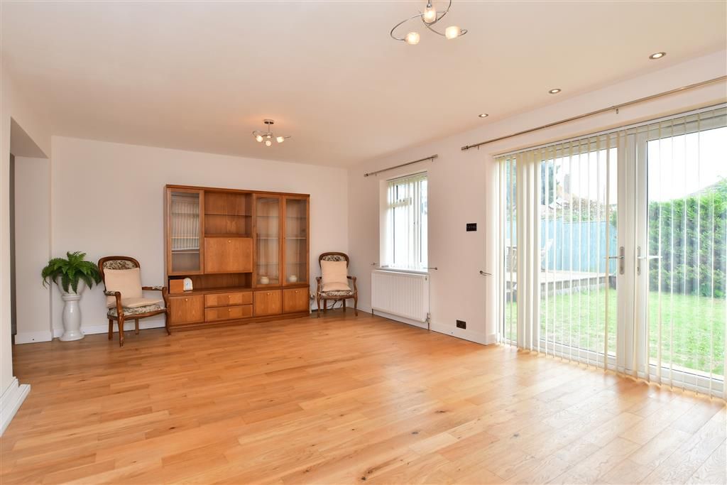 Dorothy Avenue, Peacehaven, East Sussex BN10  