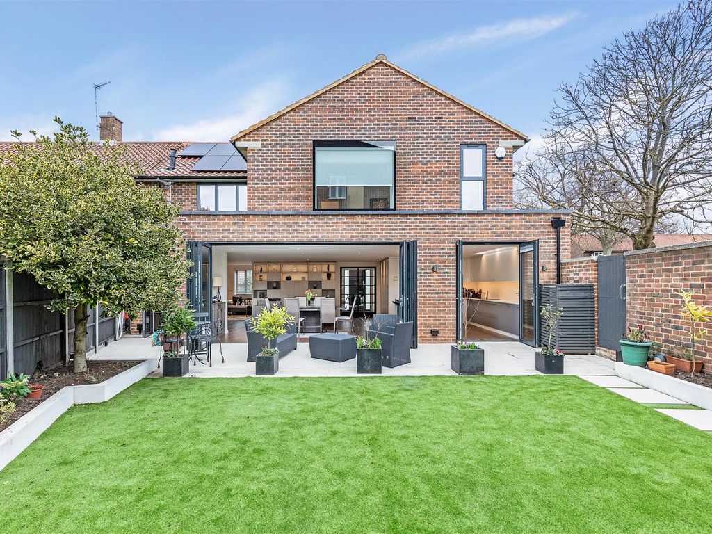 Chester Road, London SW19