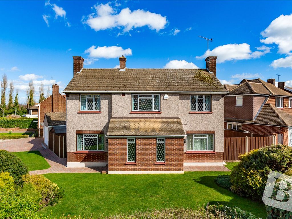 4 bed detached house for sale in Golf Links Avenue, Gravesend, Kent