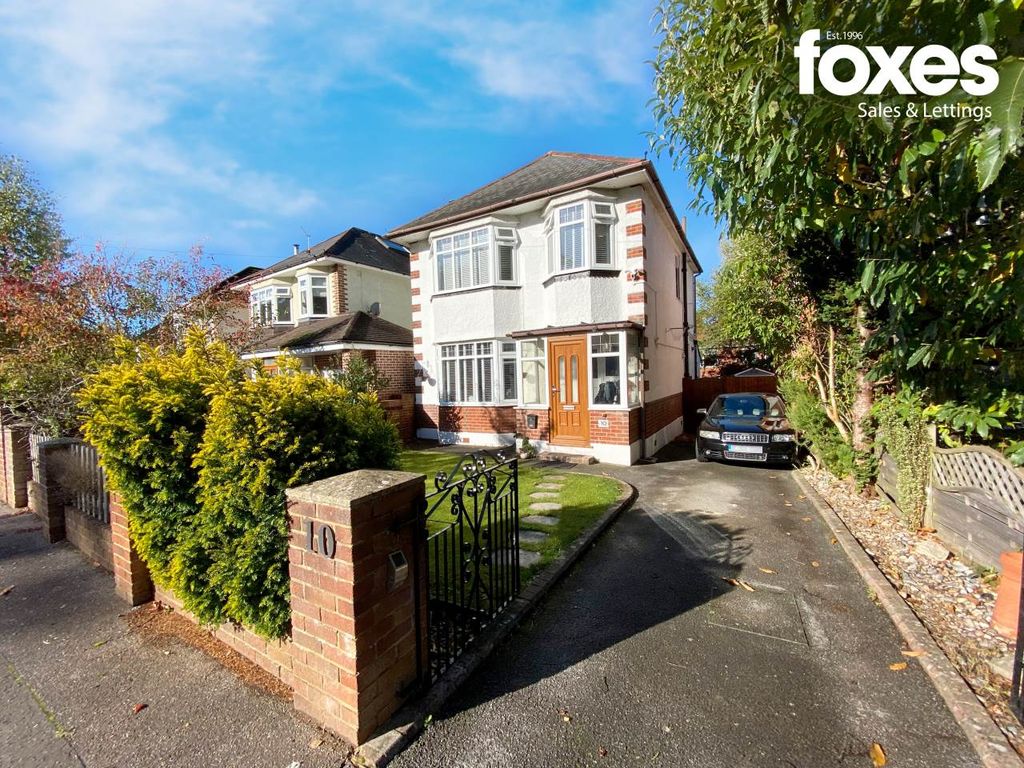 Normanhurst Avenue, Queens Park, Bournemouth BH8  