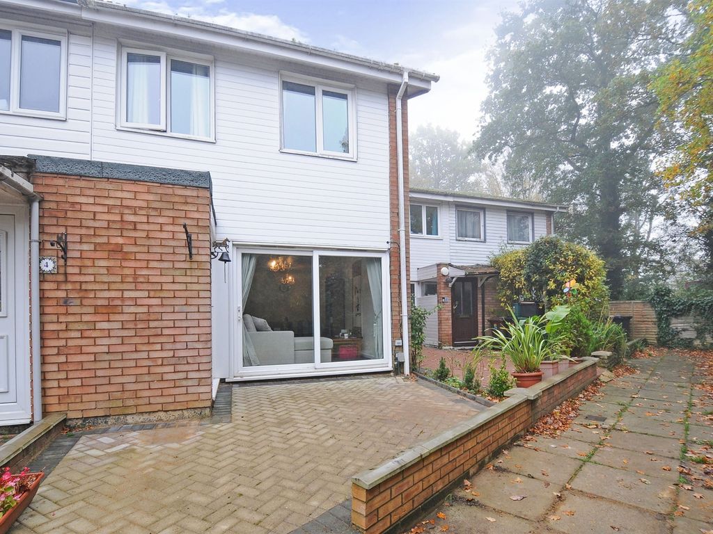 3 bed terraced house for sale in Drakes Drive, St.Albans AL1 Zoopla
