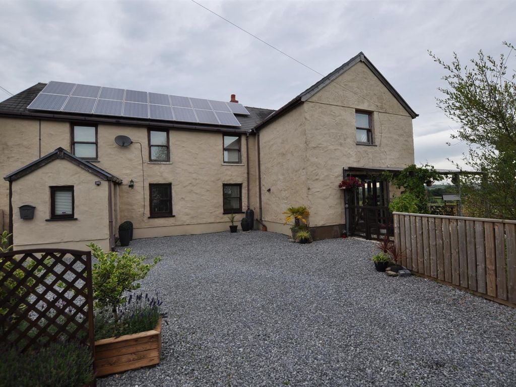 4 bed detached house for sale in High Street, St. Clears, Carmarthen
