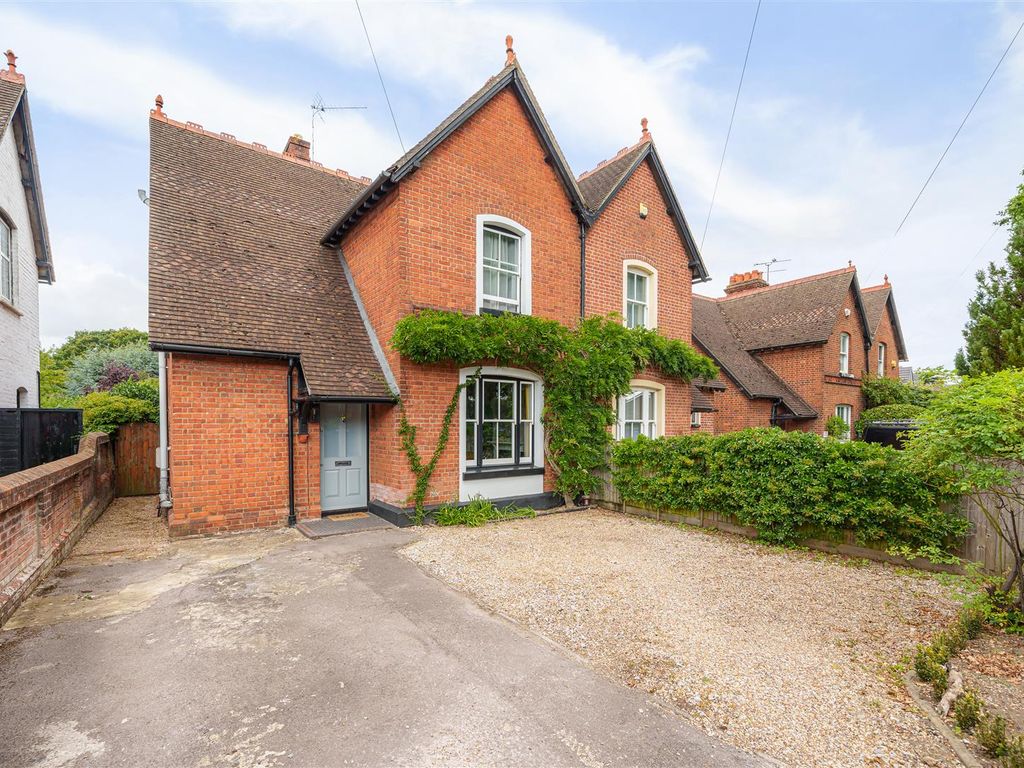 3 bed semidetached house for sale in Switchback Road South, Maidenhead