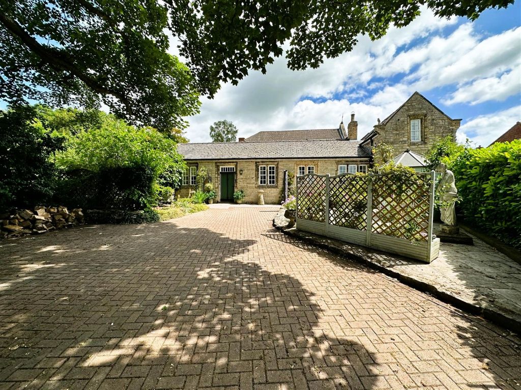 3 bed cottage for sale in St. Andrews Street, Kirton Lindsey, Gainsborough DN21, £335,000 Zoopla