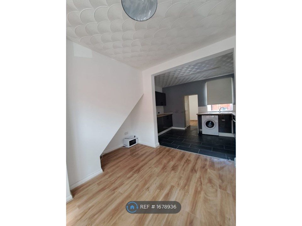 3 bed terraced house to rent in Gordon Street, Wavertree, Liverpool L15