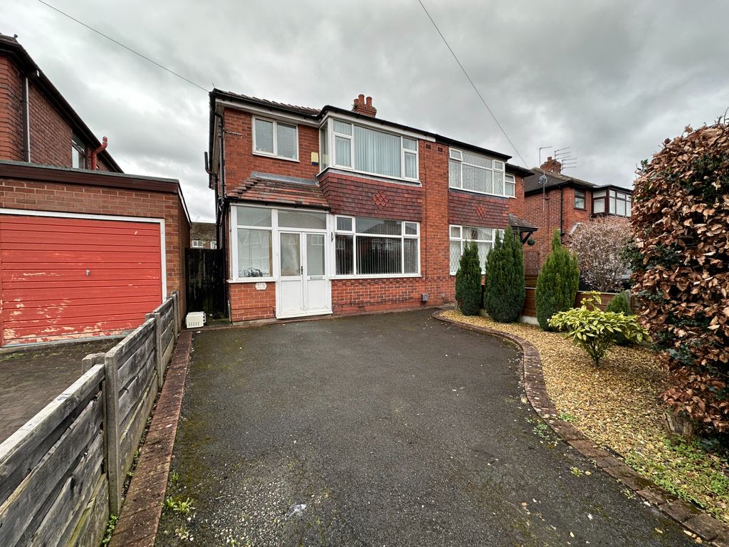 3 bed semidetached house for sale in Hawthorn Road, Droylsden