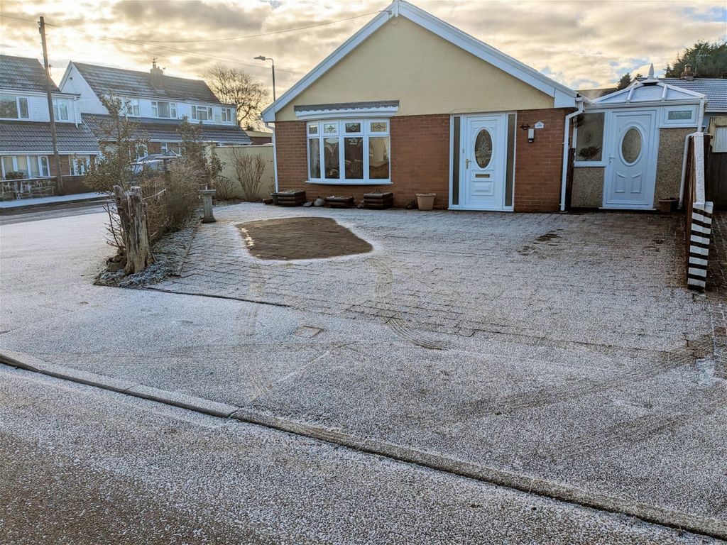 3 bed bungalow for sale in Teglan Park, Tycroes SA18, £220,000 Zoopla