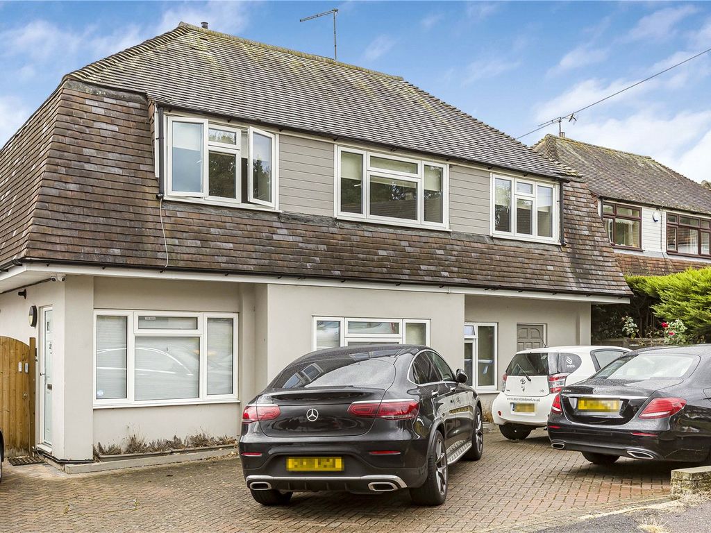 3 bed for sale in Tolmers Gardens, Cuffley, Hertfordshire