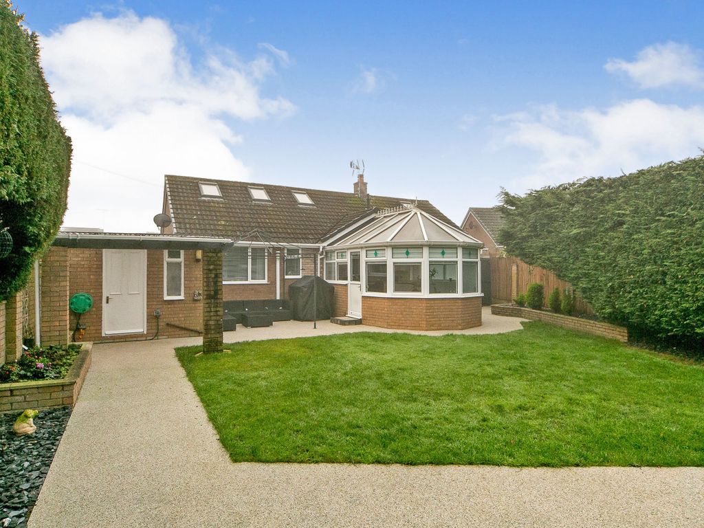4 bed detached bungalow for sale in Linderick Avenue, Buckley CH7, £
