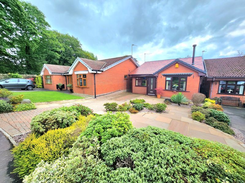 2 bed bungalow for sale in Rectory Close, Darwen BB3, £250,000 Zoopla