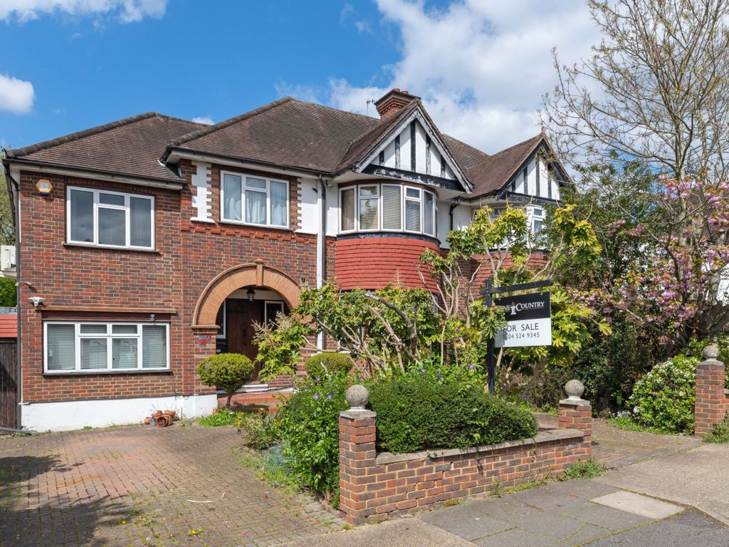 4 bed detached house for sale in Bodley Road, New Malden KT3, £