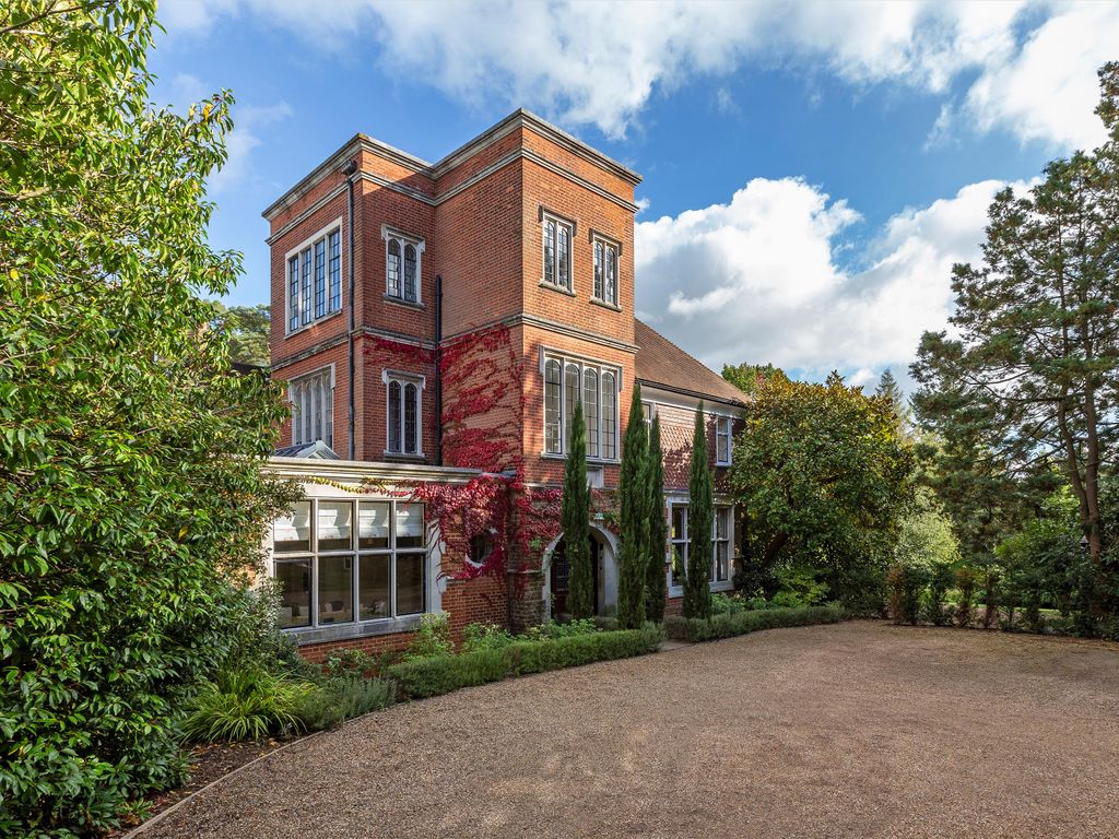 7 bed semidetached house for sale in Road, Nr Godalming